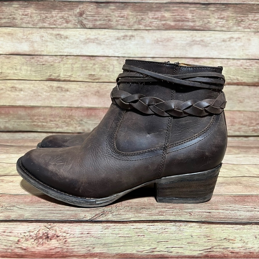 Circle G Brown Leather Ankle Boots
